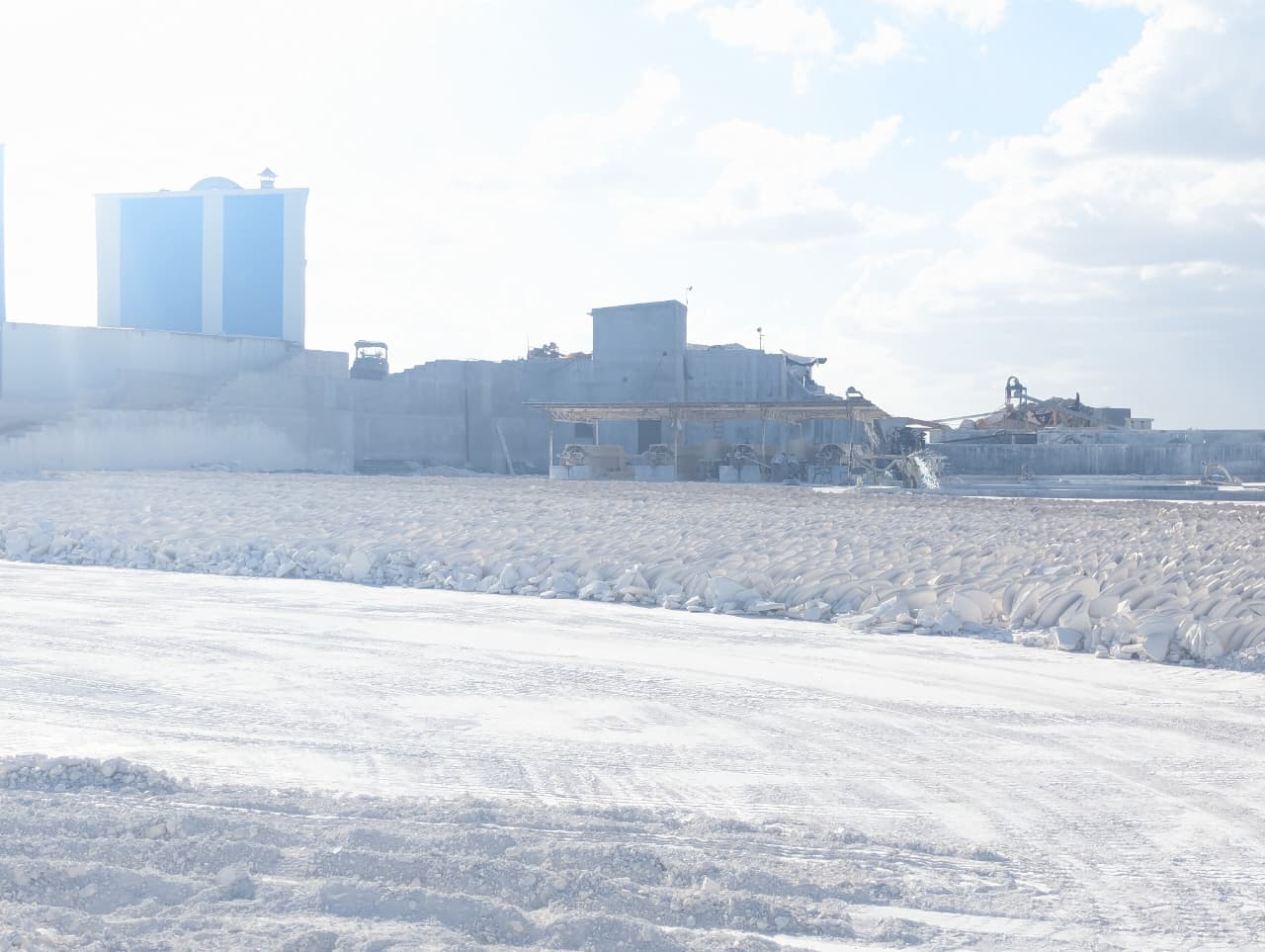 Sourcing Silica Sand & Kaolin Clay for Industrial Use