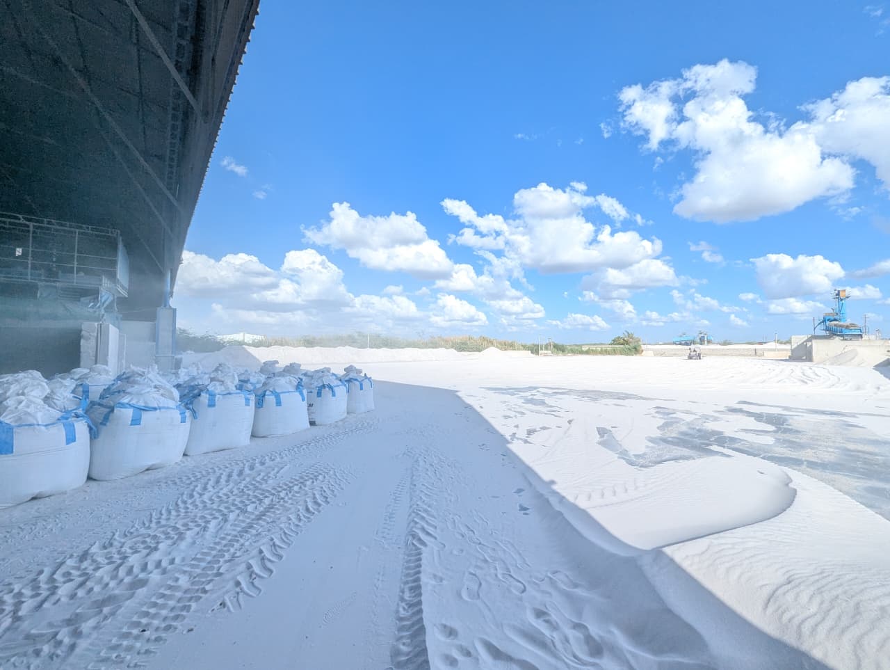 Sourcing Silica Sand & Kaolin Clay for Industrial Use