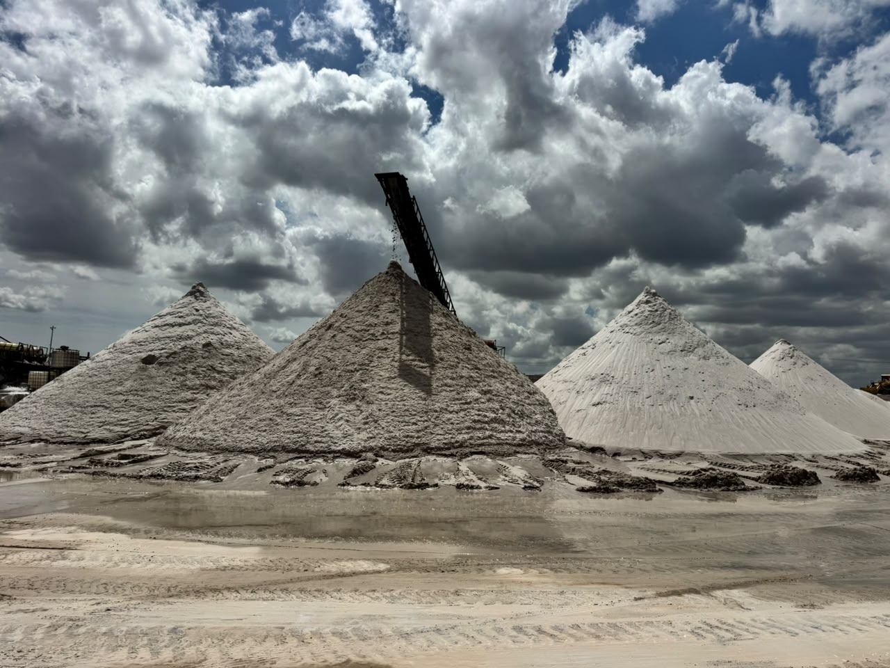 Silica sand texture
